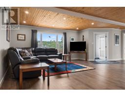 152 Main Road thumbnail 3