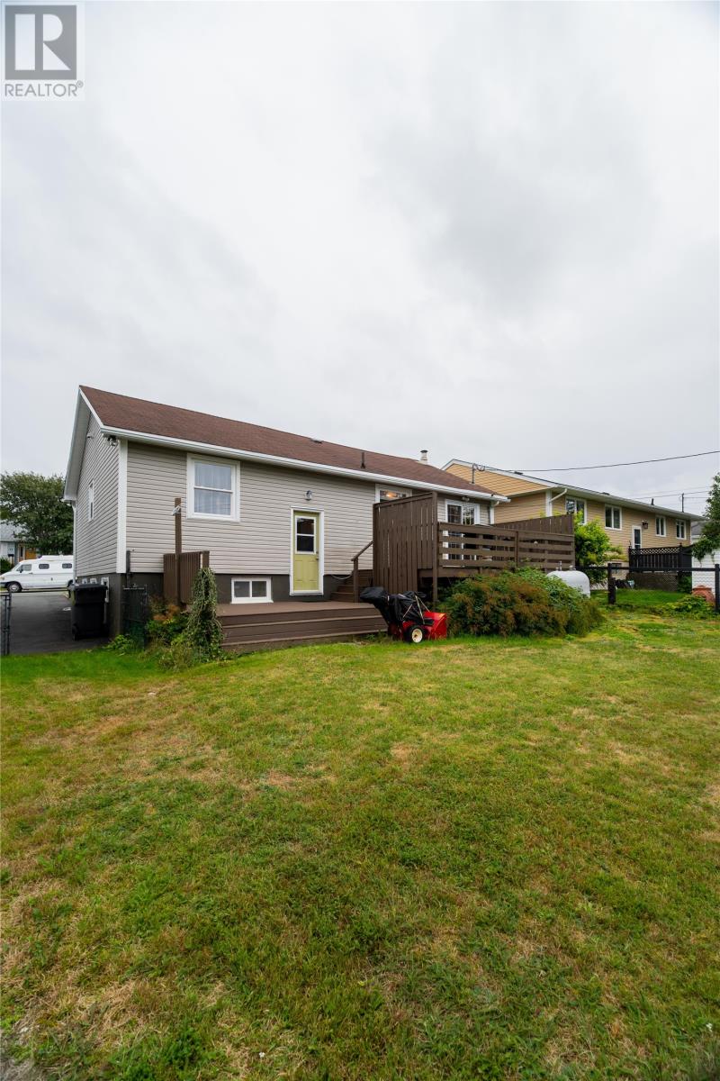 36 St Andrews Avenue - 27