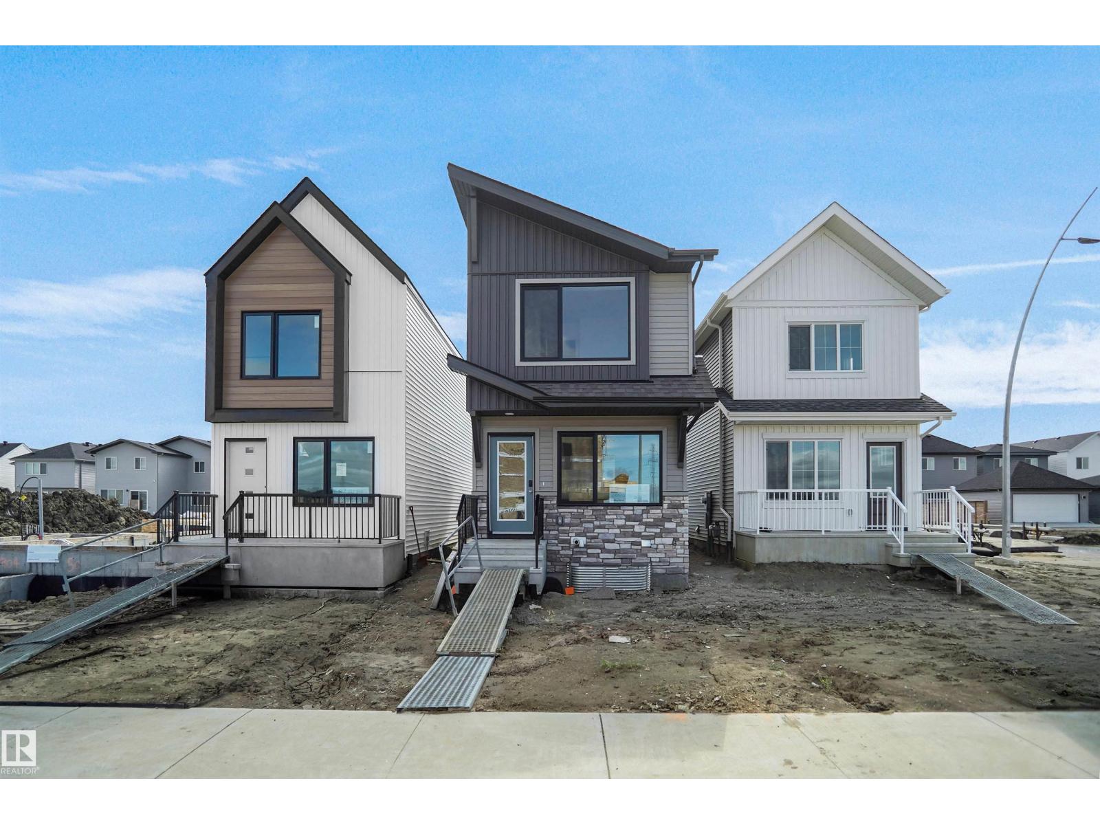505 177 AV NE - 1