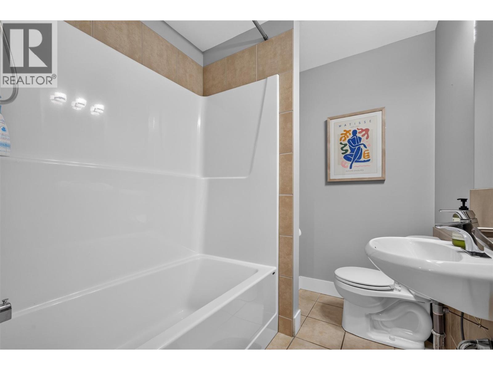 #103 641 WINNIPEG Street - 31