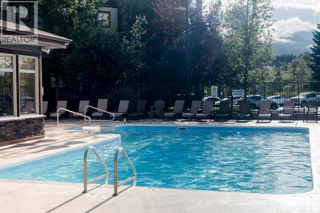 205 THIRD Avenue Unit# 2307, Invermere — photo 2