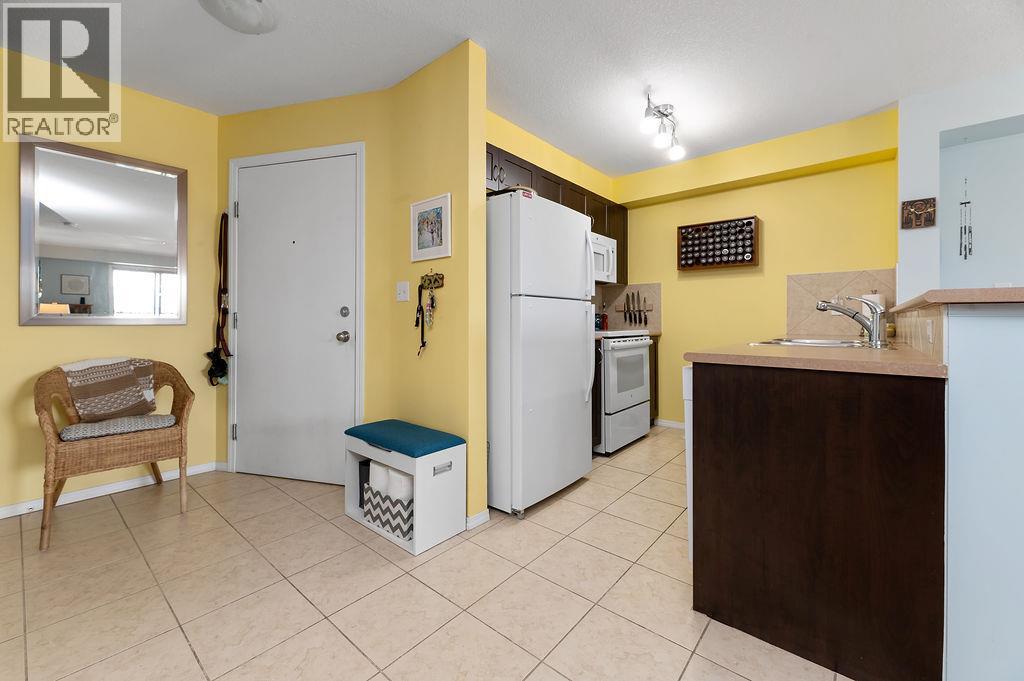 205 THIRD Avenue Unit# 2307, Invermere — photo 4