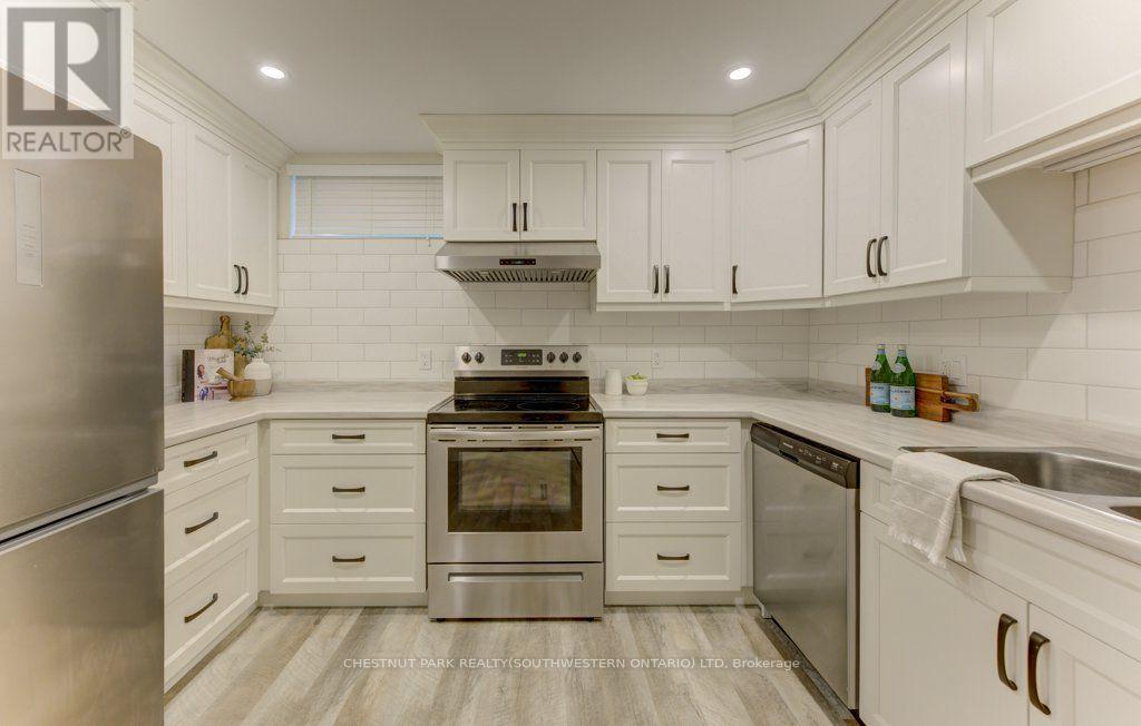 3 BLUE HERON COURT - Image 33