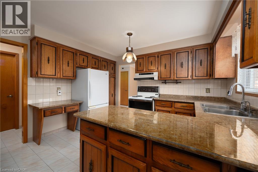 3478 PALGRAVE Road - 8