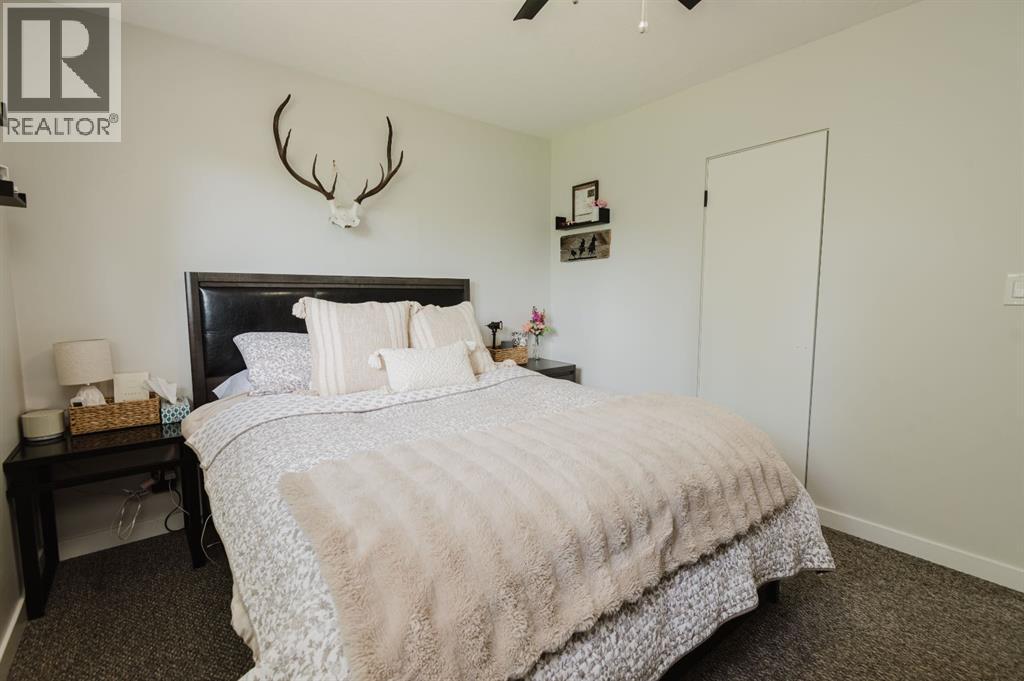 10415 111 Avenue - 13