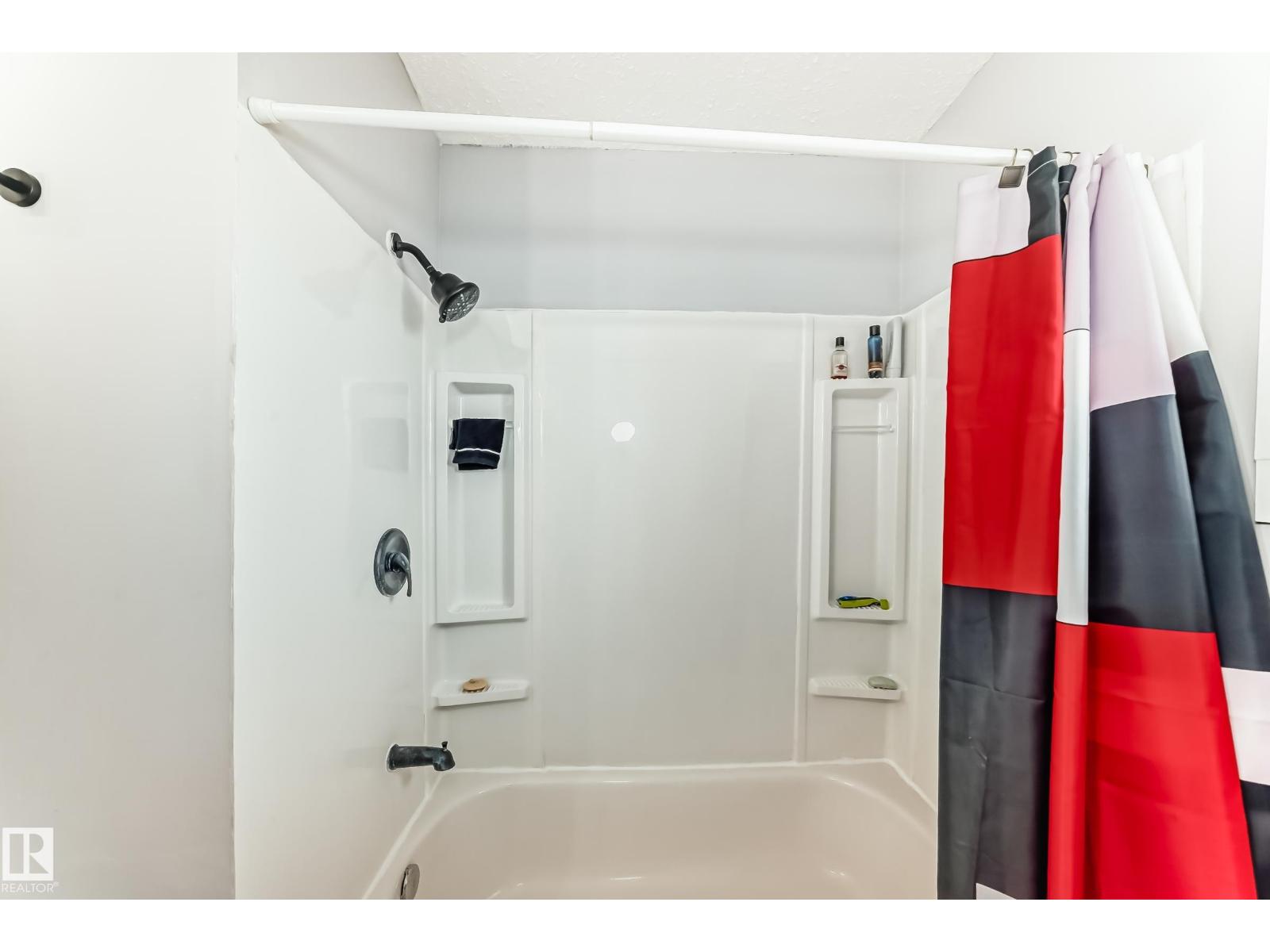 3802 52 ST - Image 23