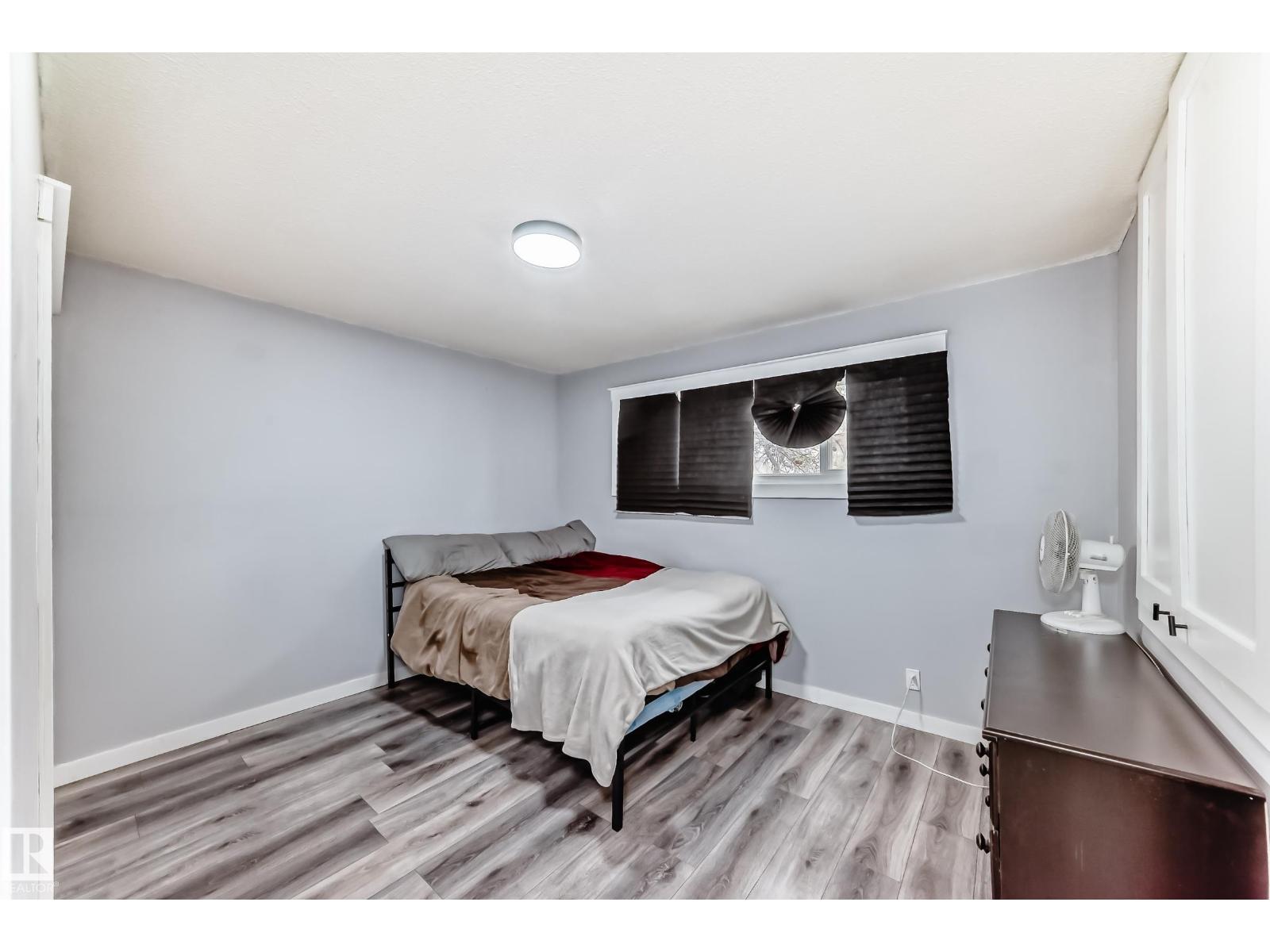 3802 52 ST - Image 25