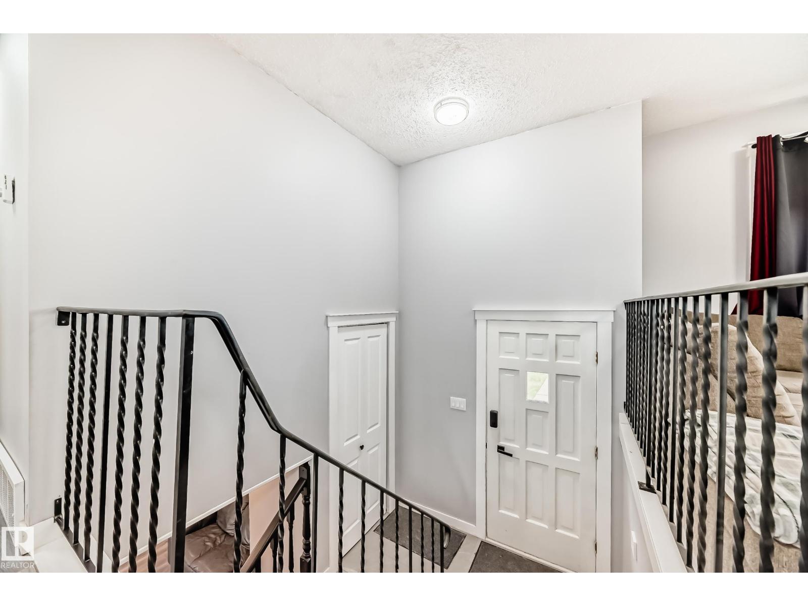 3802 52 ST - Image 32