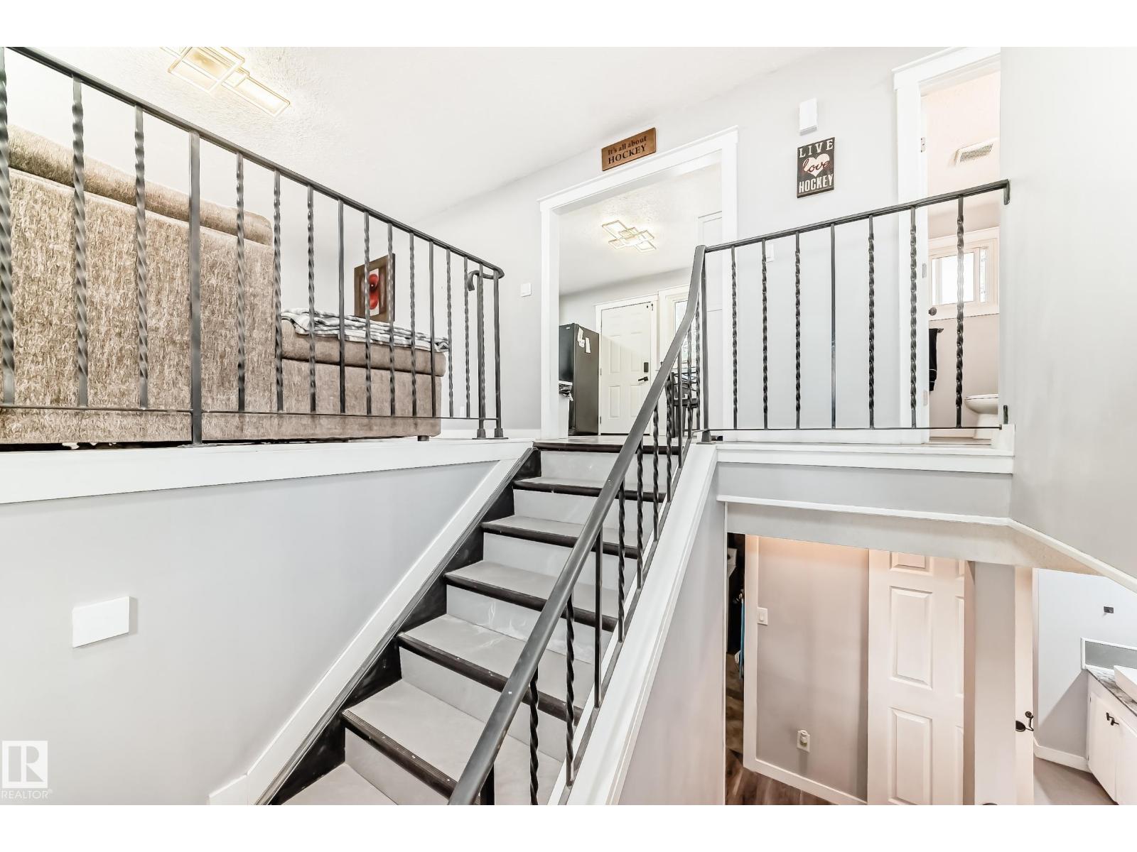 3802 52 ST - Image 35