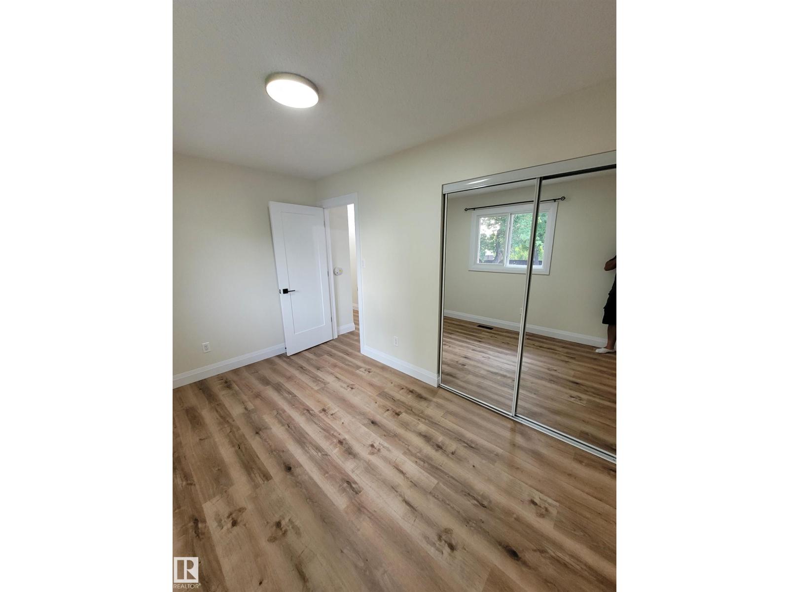2412 80 ST NW - 17