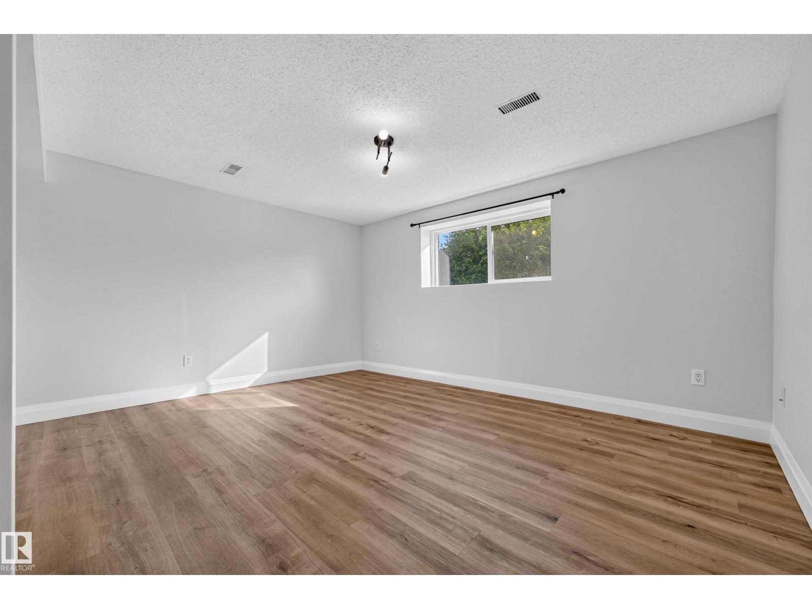 2412 80 ST NW - 23
