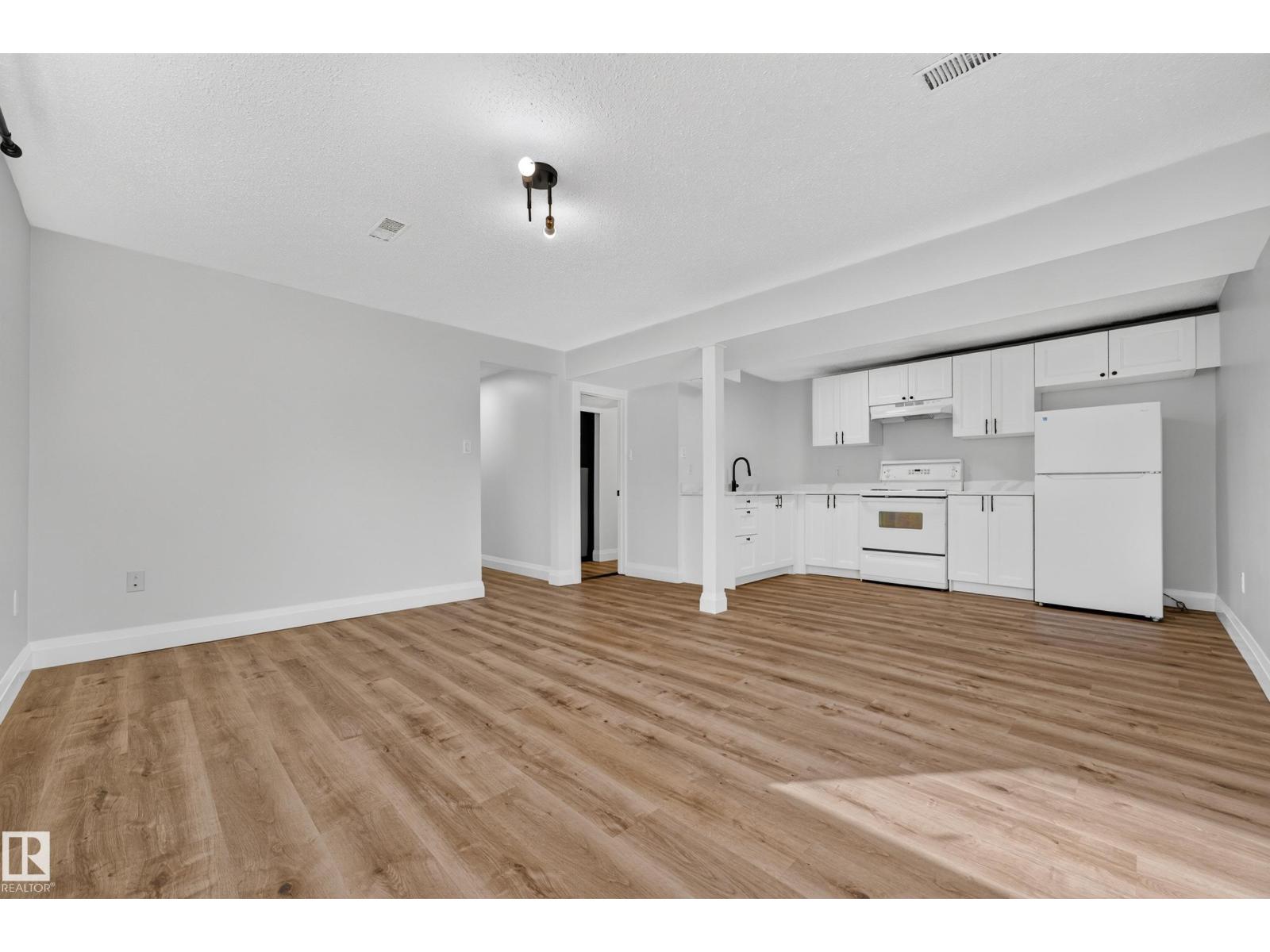 2412 80 ST NW - 25