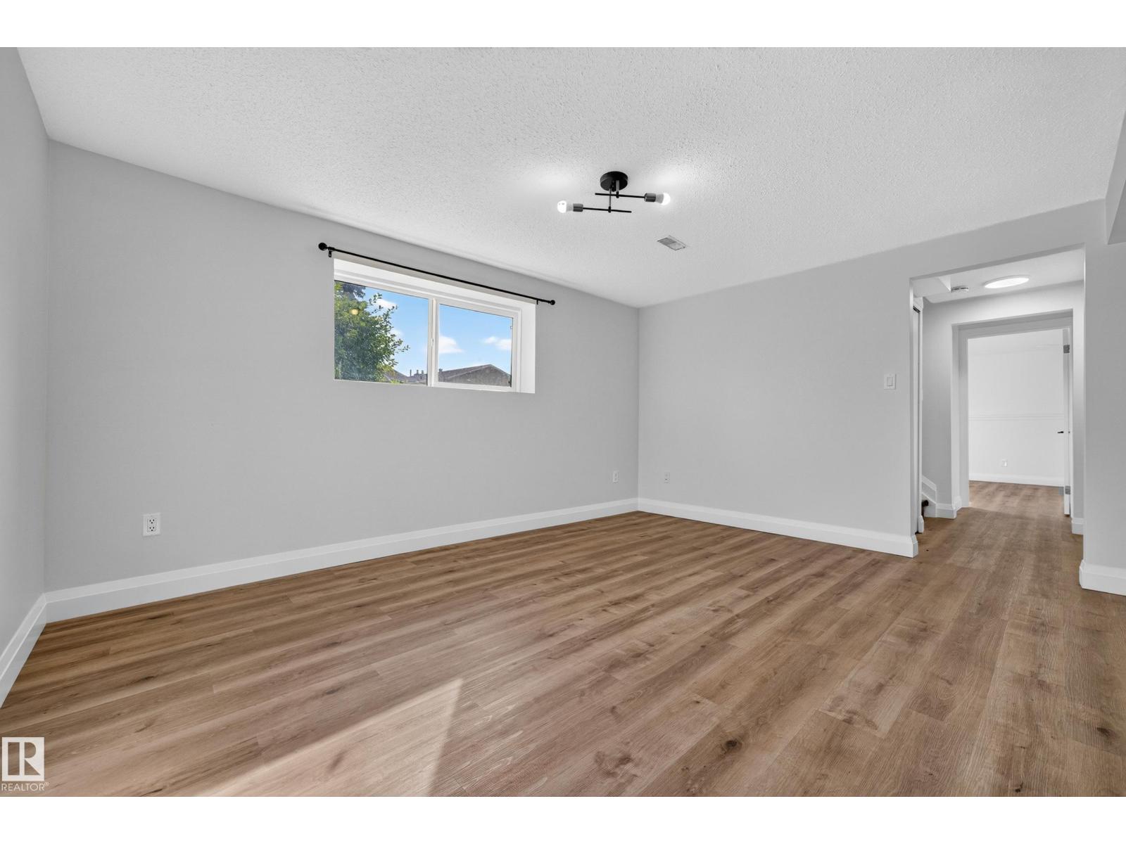 2412 80 ST NW - 26