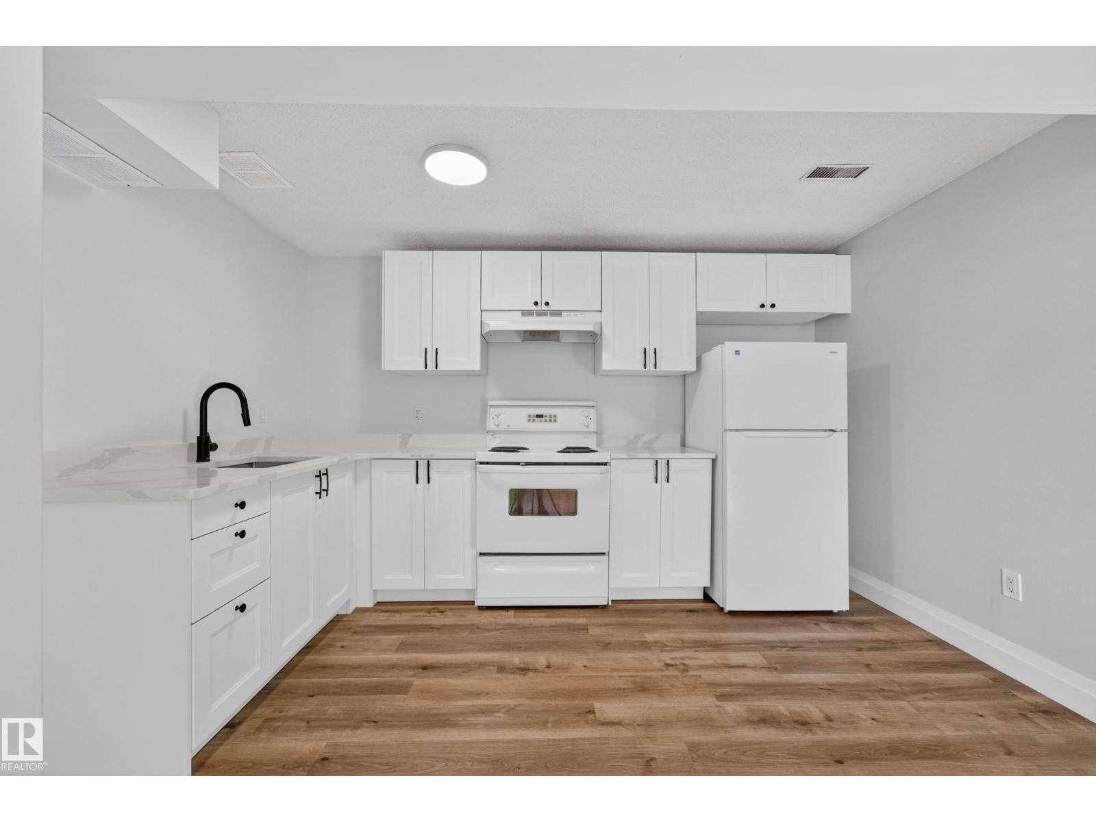 2412 80 ST NW - 28