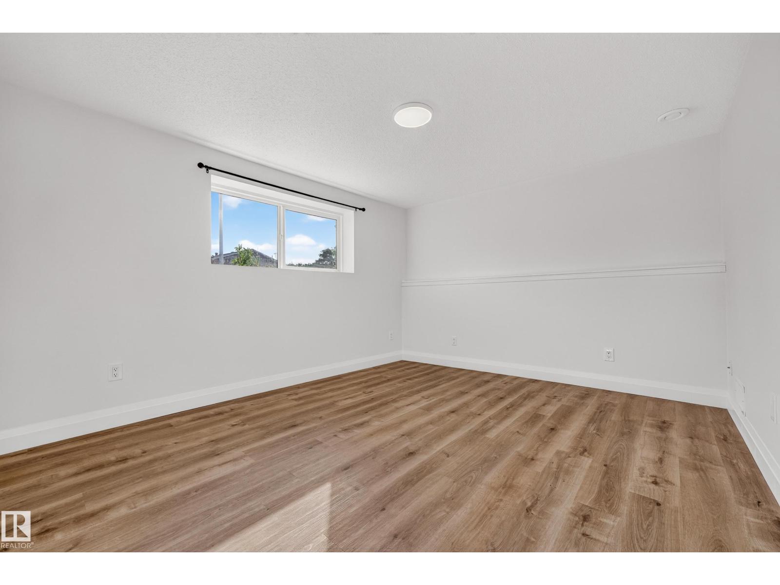 2412 80 ST NW - 31