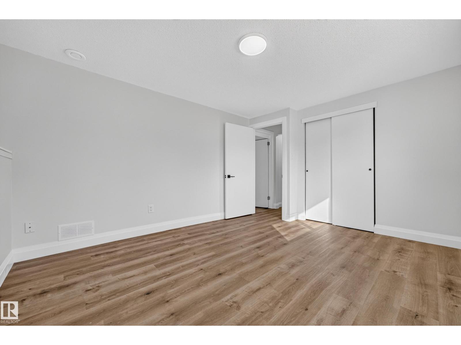 2412 80 ST NW - 33