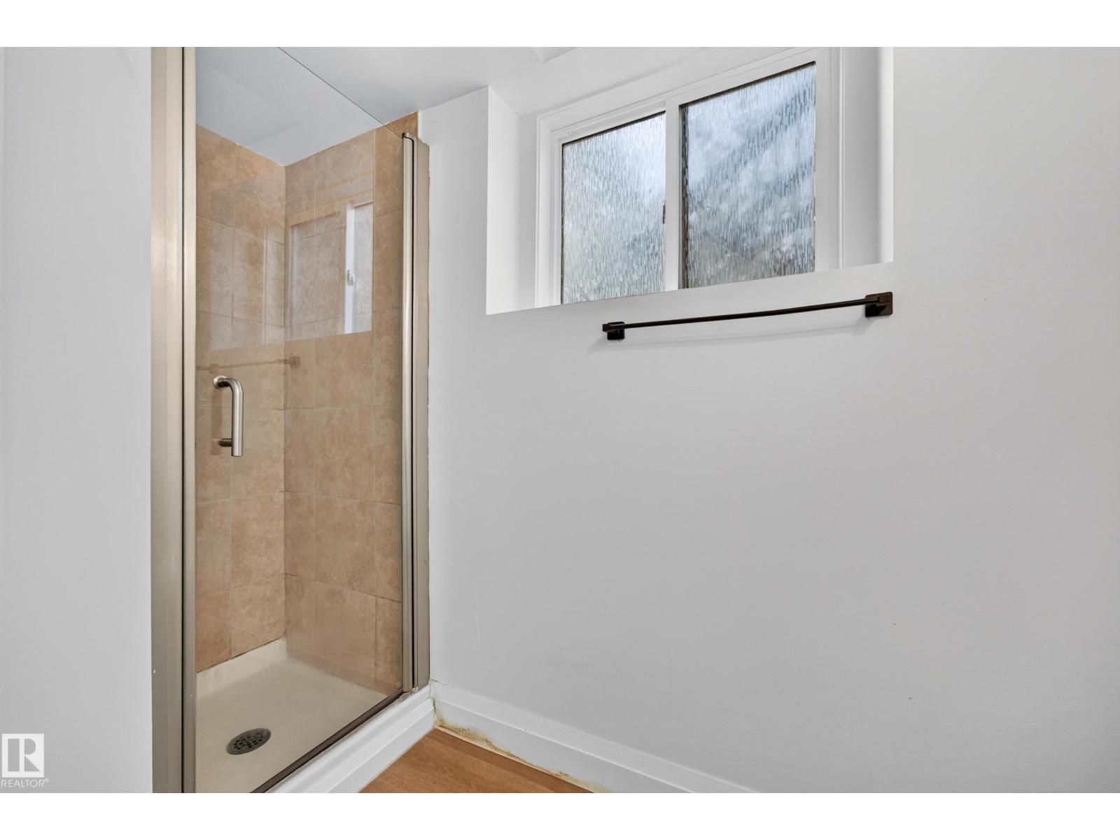 2412 80 ST NW - 39