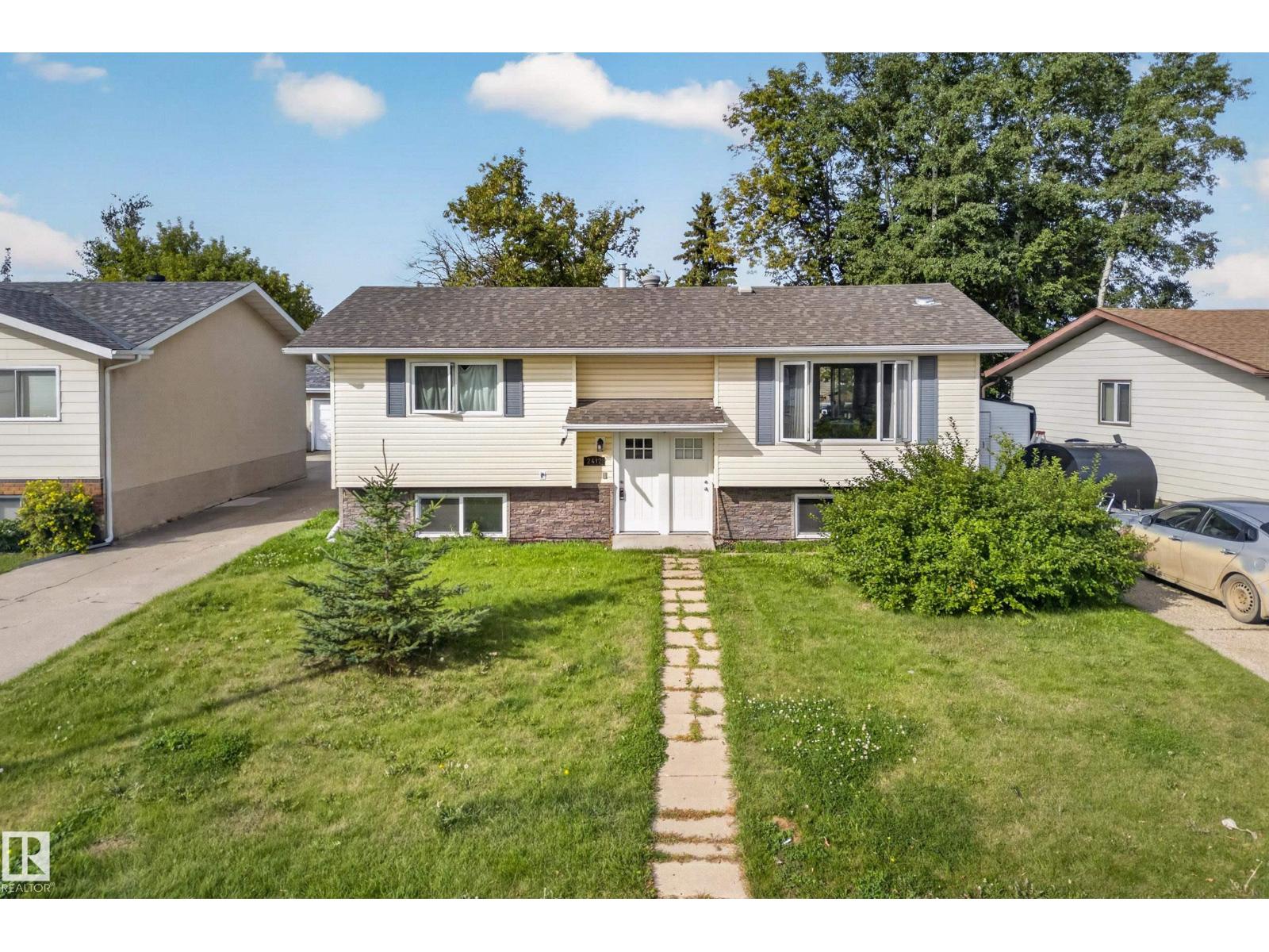 2412 80 ST NW - 50