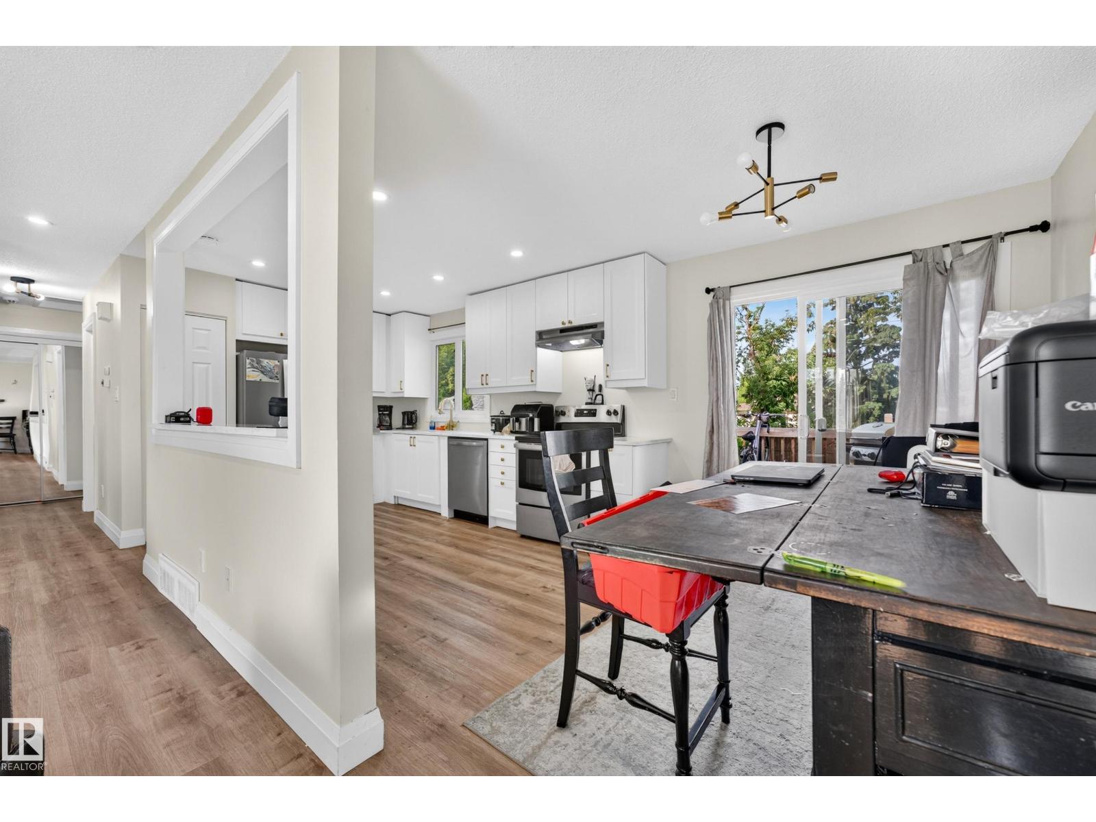 2412 80 ST NW - 7
