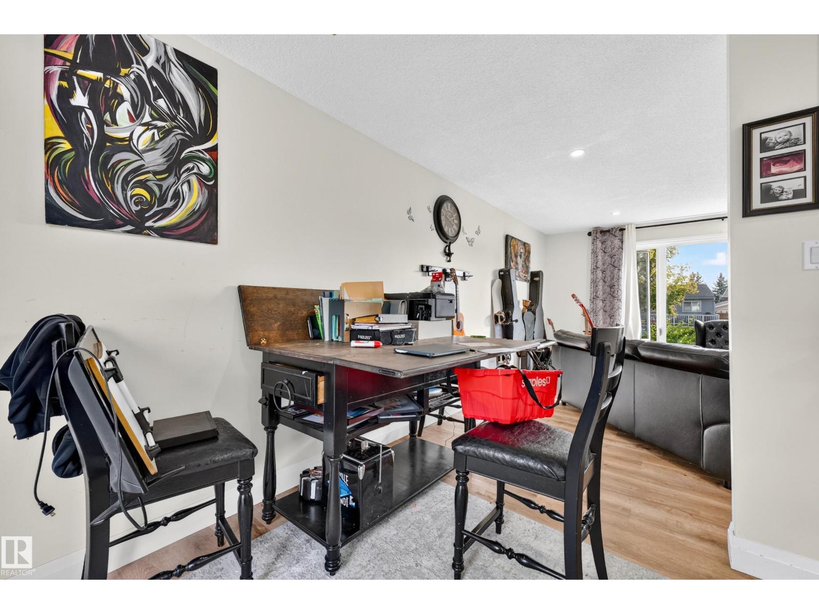 2412 80 ST NW - 8