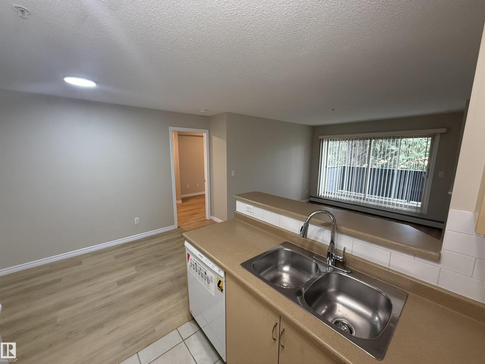 #218 – 17003 67 Avenue NW, Callingwood South — photo 7 of 21: Property photo