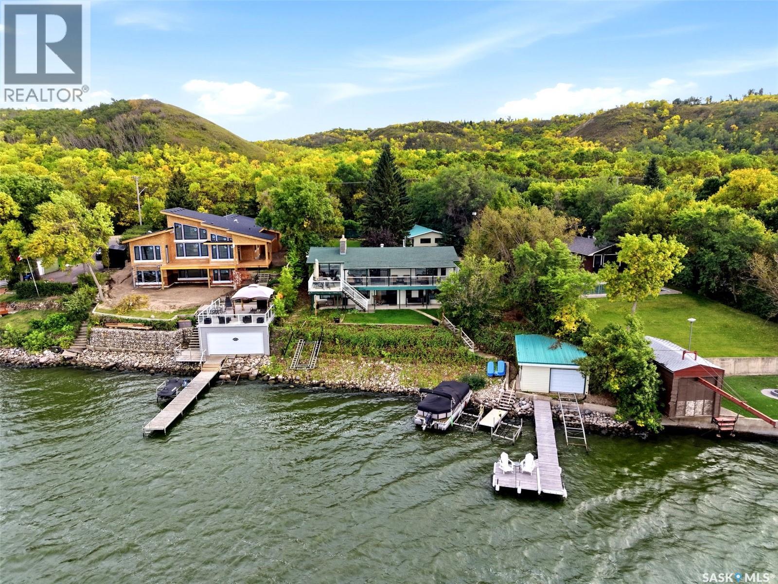 Property for sale at 46 Bartlett PLACE