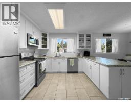 4pc Bathroom - 331 34th Street, Battleford, SK S0M0E0 Photo 8
