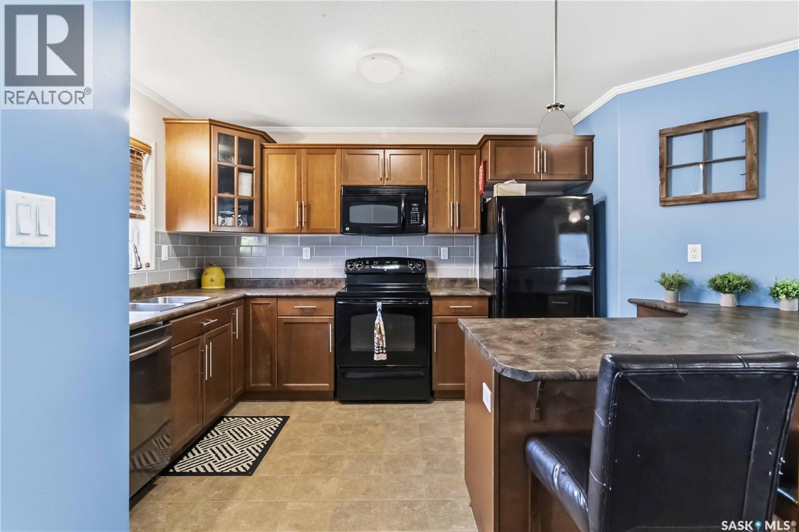 #212 110 Shillington CRESCENT - 10