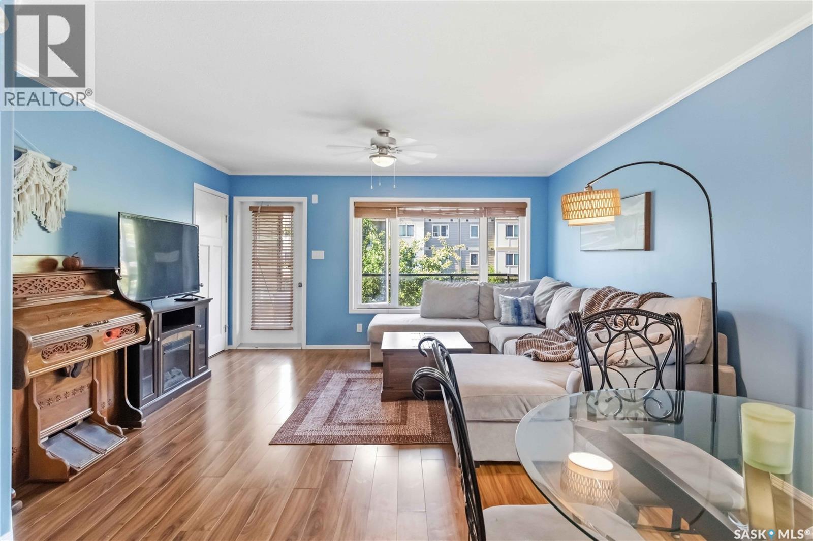 #212 110 Shillington CRESCENT - 5
