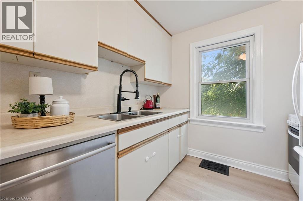 159 BRIDGEPORT Road E - Image 17