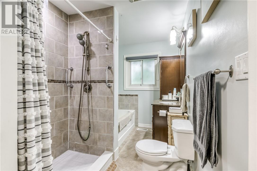 958 Auger Avenue - Image 17