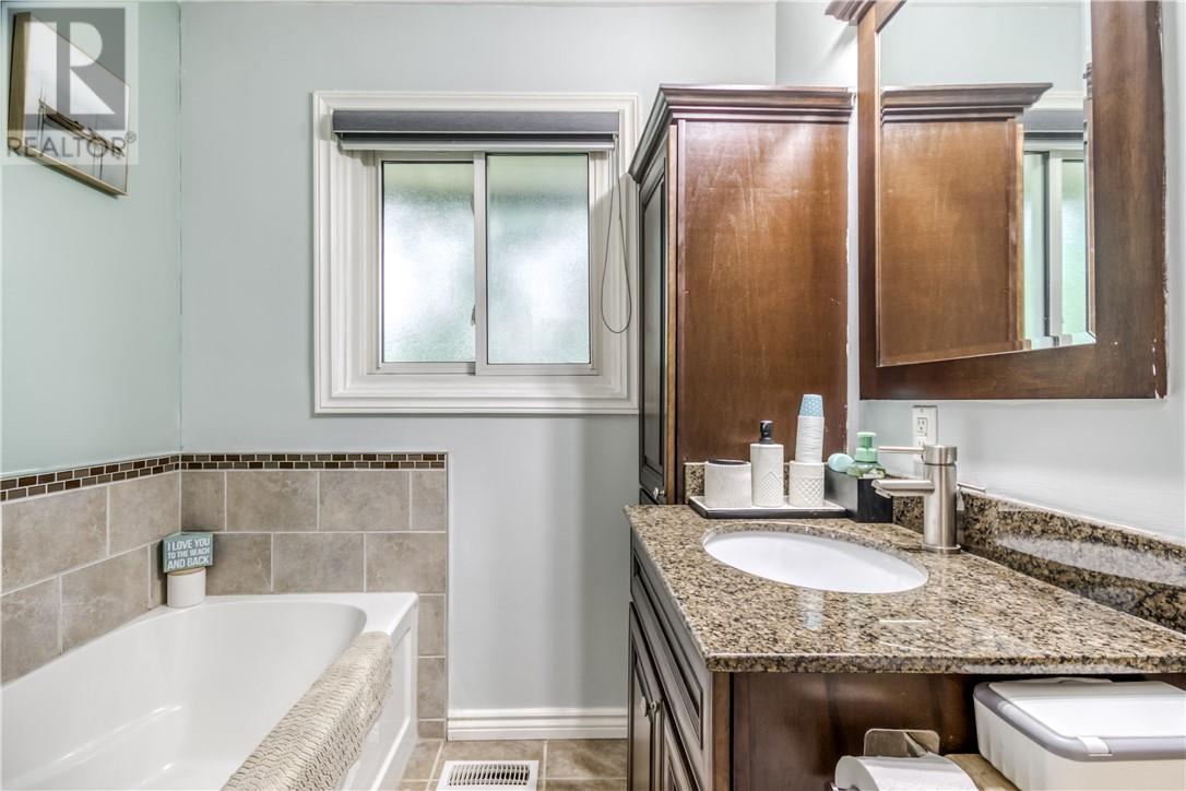 958 Auger Avenue - Image 18