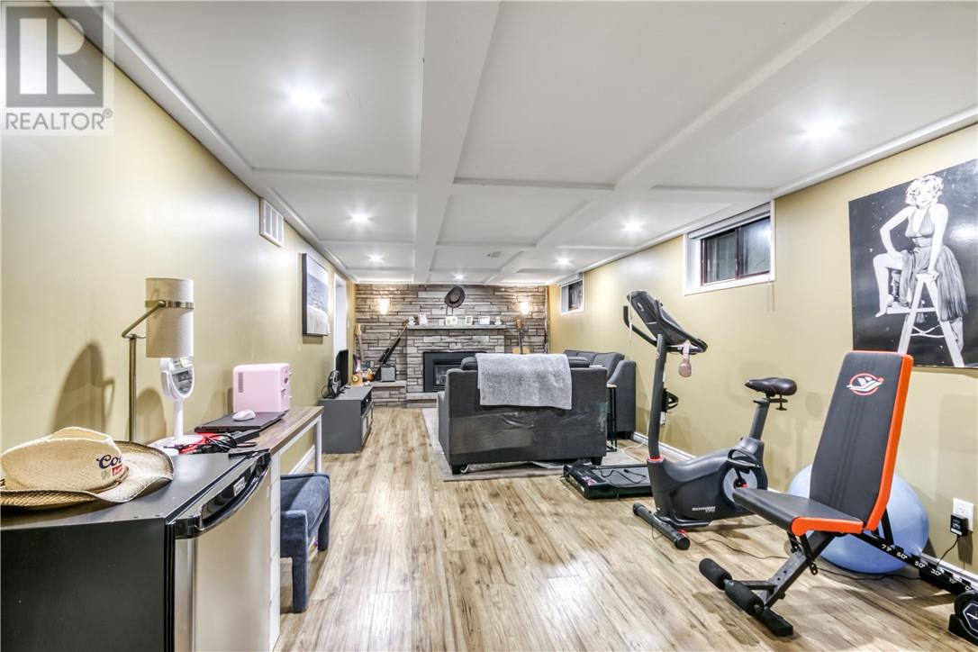 958 Auger Avenue - Image 20