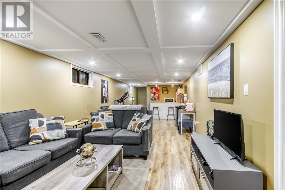 958 Auger Avenue - Image 22