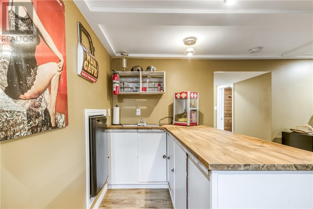 958 Auger Avenue - Image 24