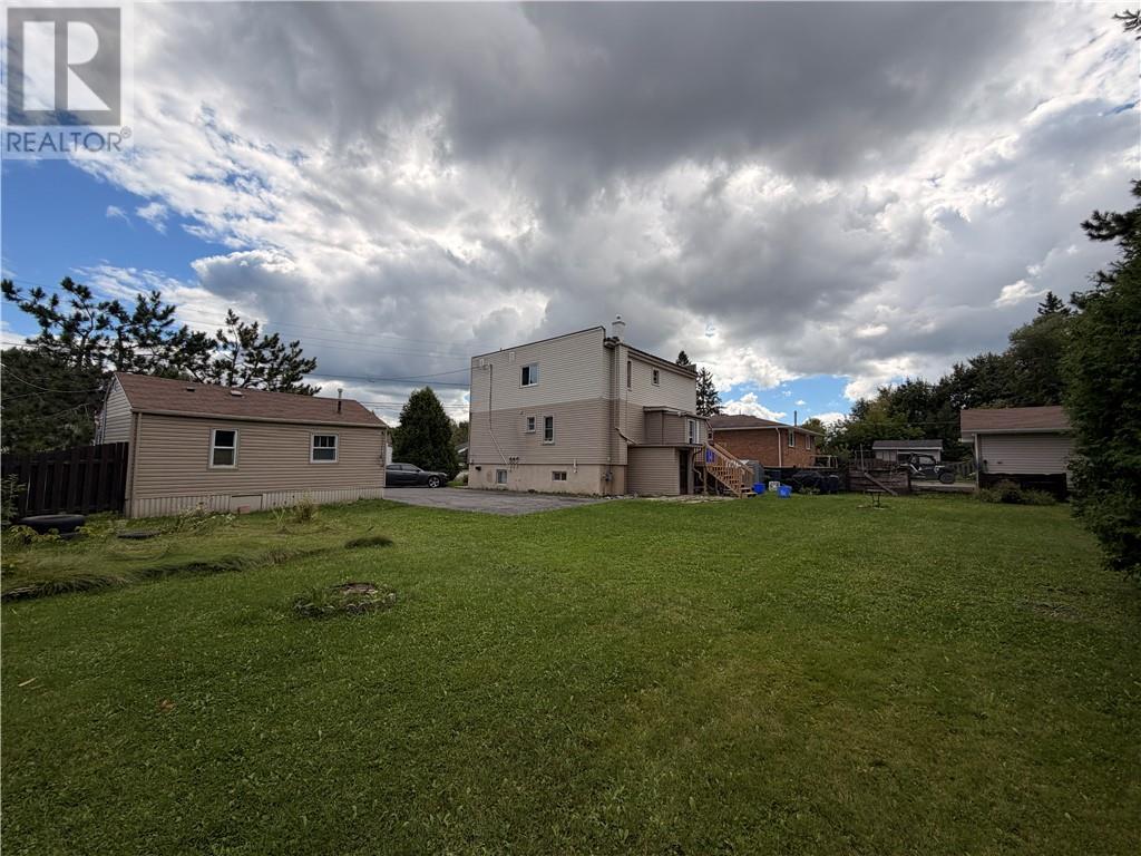 1273 & 1277 Will Street - 12