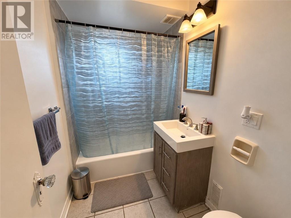 1273 & 1277 Will Street - 23