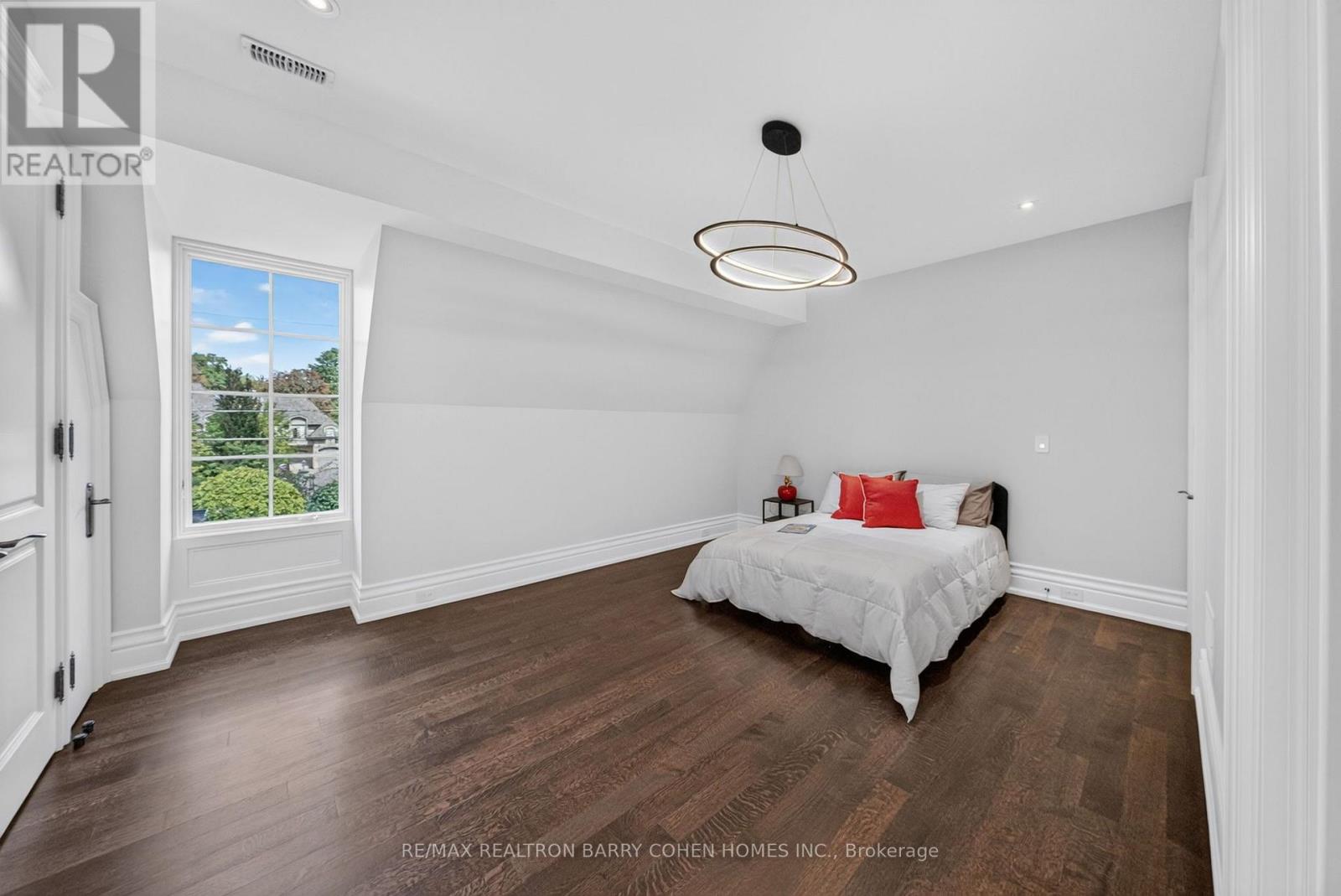 101 FOREST HEIGHTS BOULEVARD - Image 29