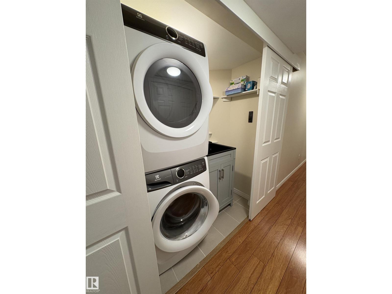 12248 16 AV SW - 35
