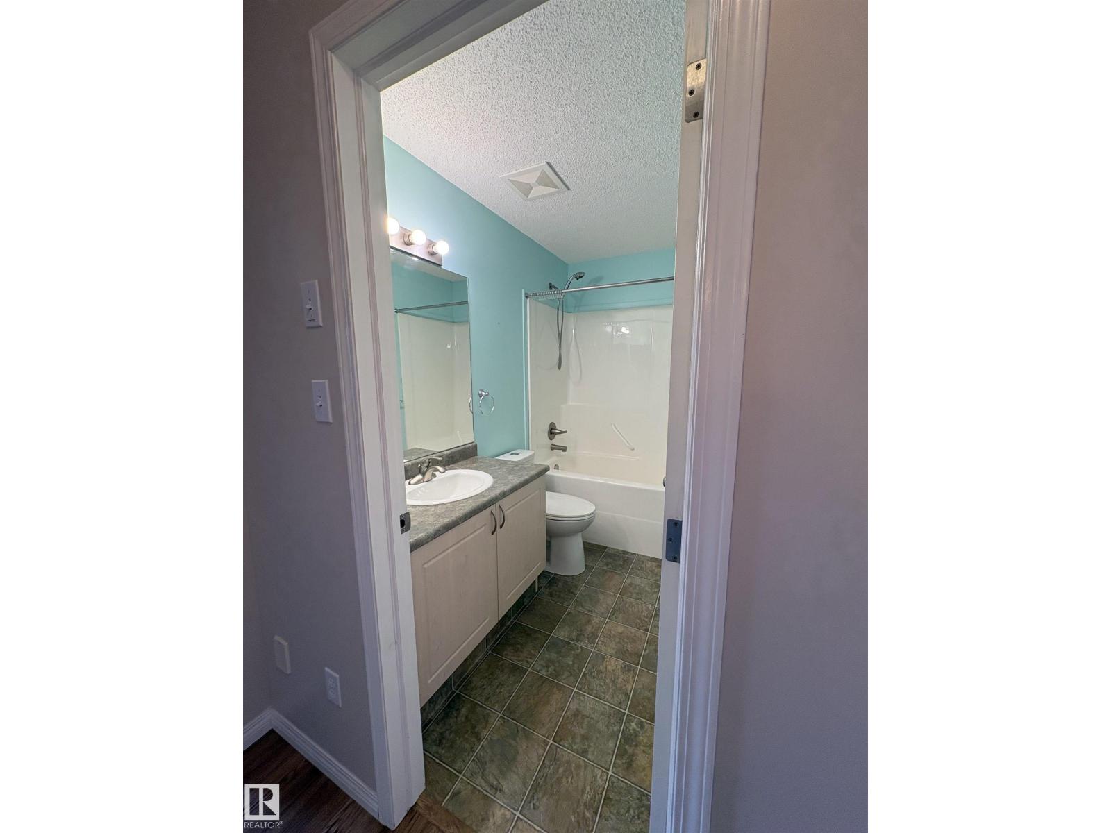12248 16 AV SW - 25