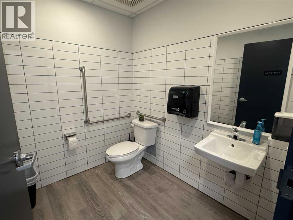 401 & 402, 2903 Kingsview Boulevard SE, Airdrie — photo 24