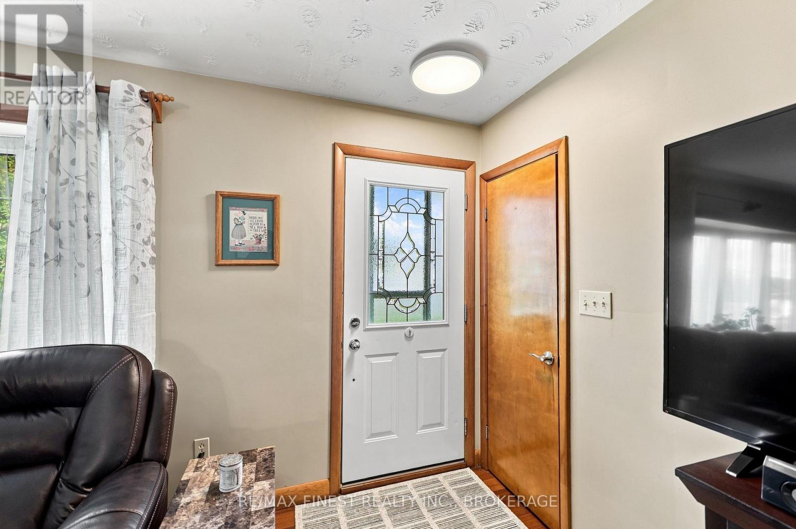 721 FRONT ROAD - Image 17