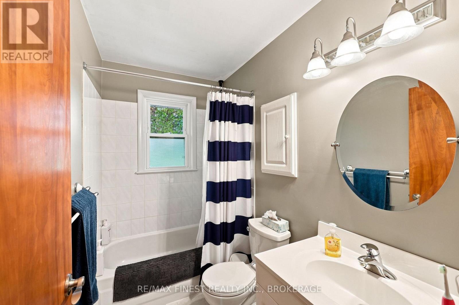 721 FRONT ROAD - Image 32