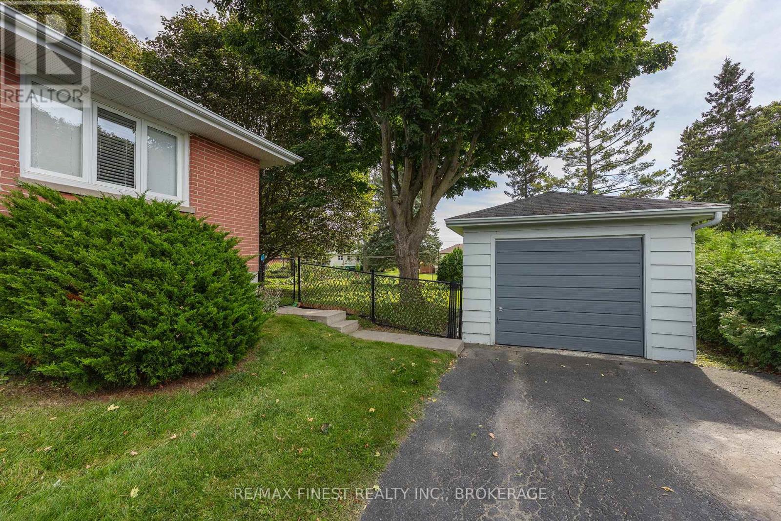 721 FRONT ROAD, Kingston (City SouthWest) — photo 5
