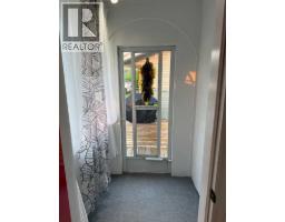 4pc Bathroom - 4703 47 Avenue, Myrnam, AB T0B3K0 Photo 6