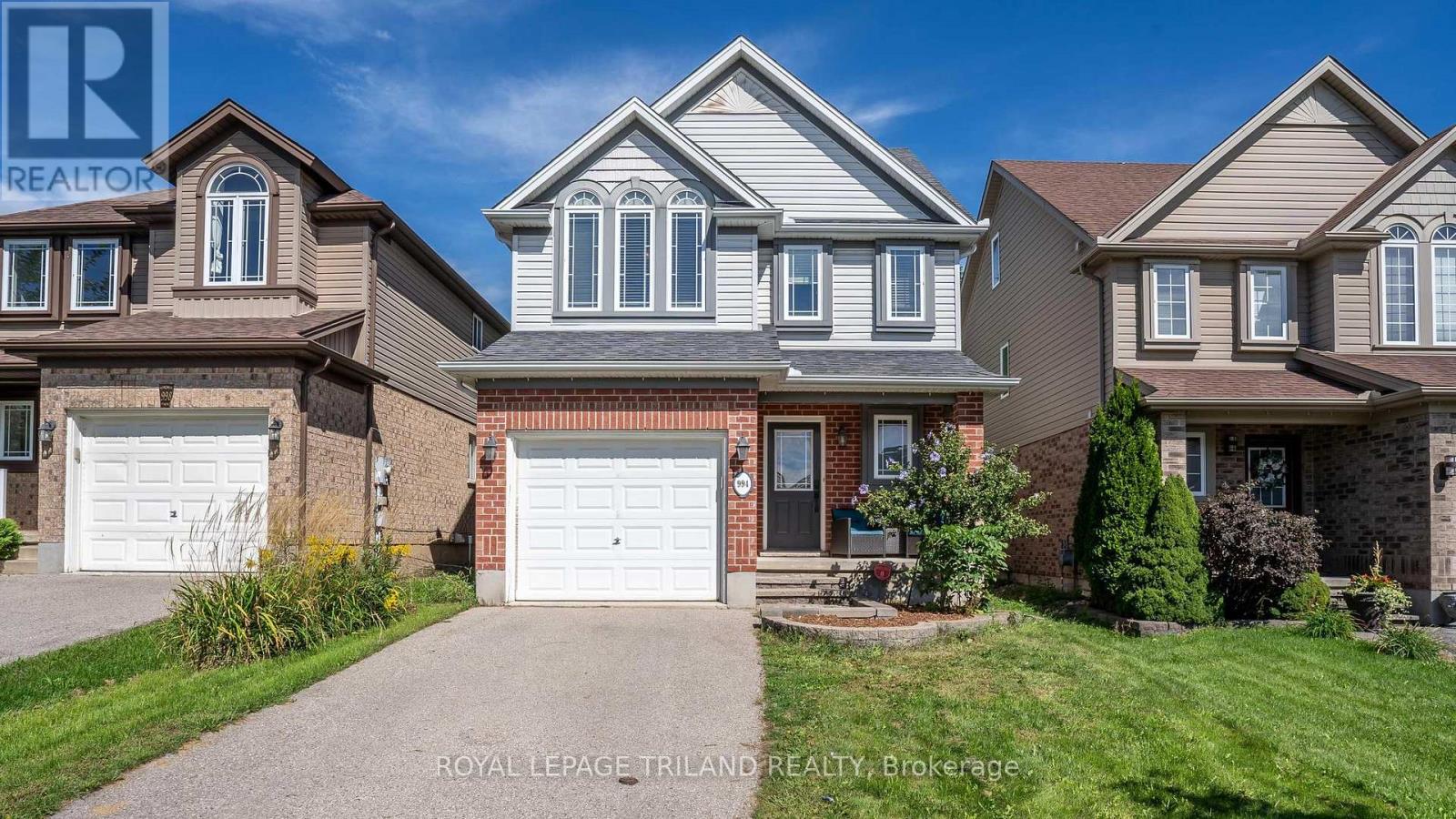 994 MAPLERIDGE STREET - 1