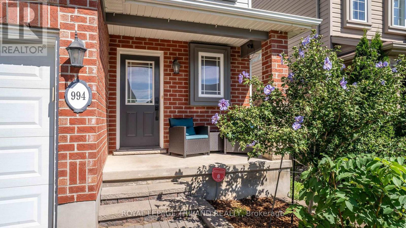994 MAPLERIDGE STREET - 3