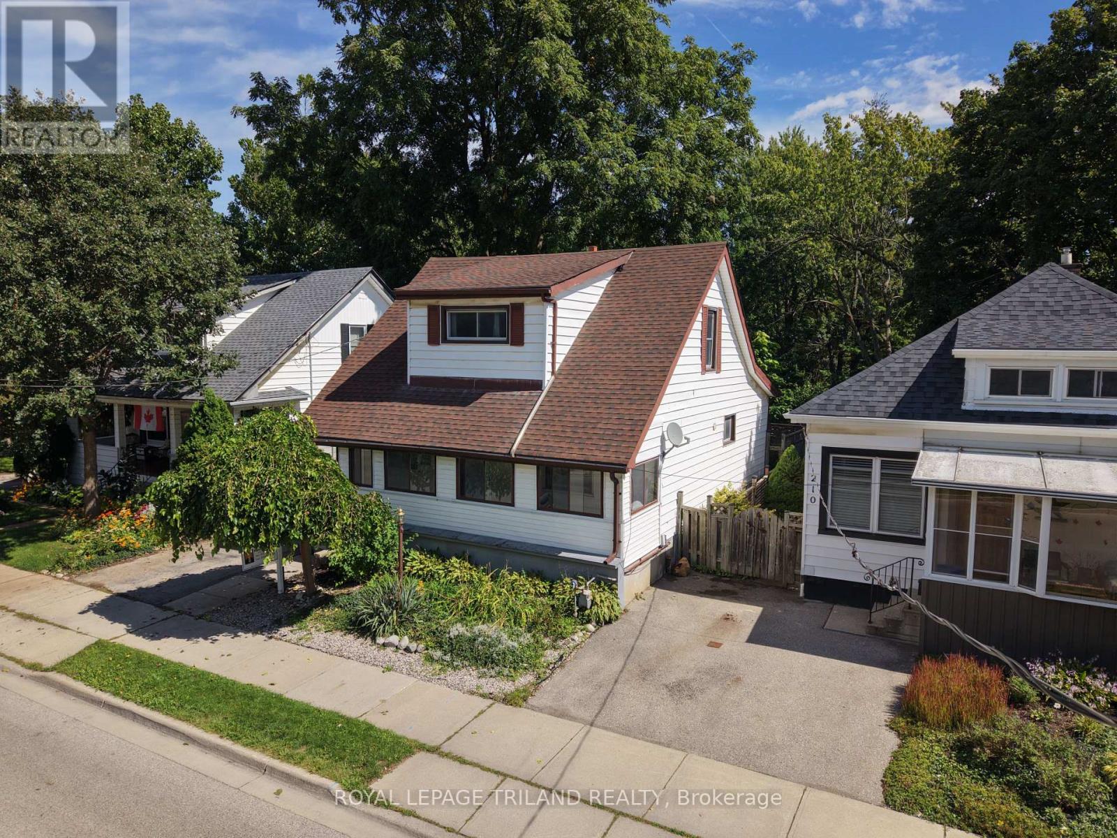 208 EDWARD STREET - 2