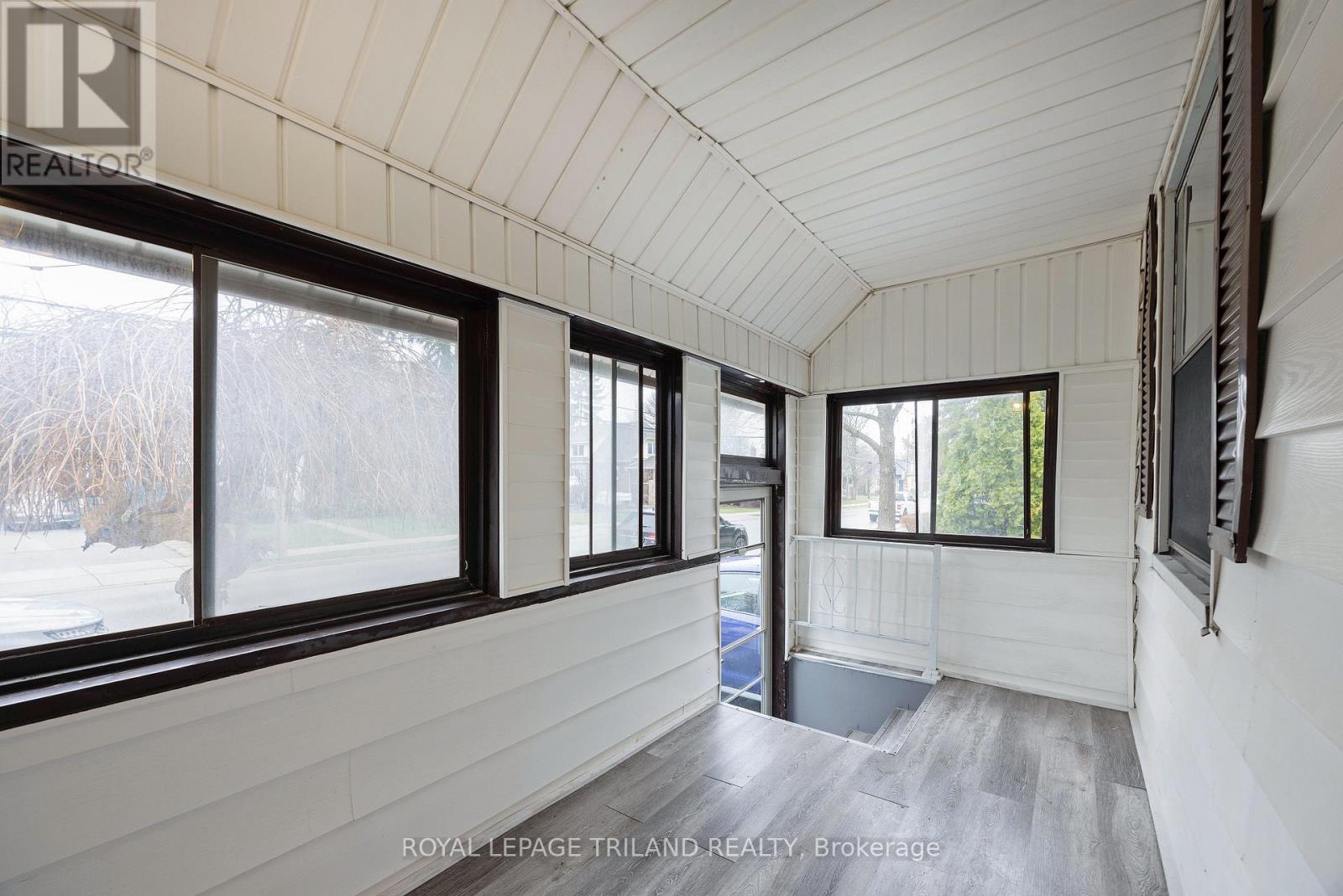 208 EDWARD STREET - 4