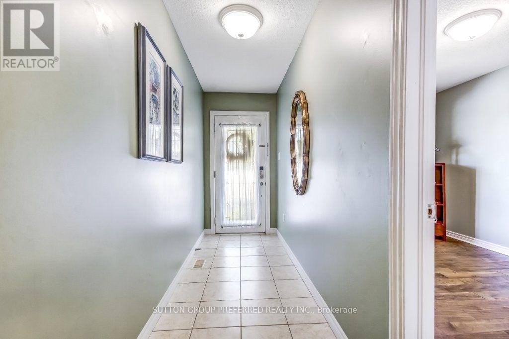 3 - 464 COMMISSIONERS ROAD W, London South (South B) — photo 3